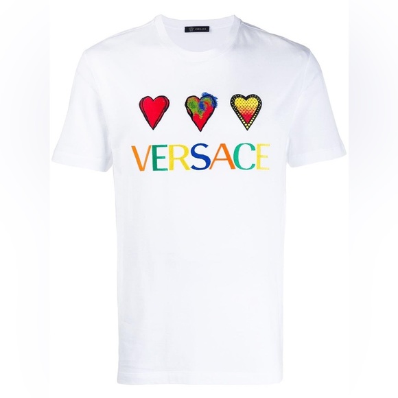 Men’s Versacelove Vintage heart T-Shirt, size Medium. True size
